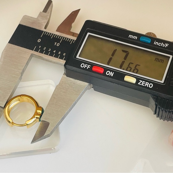 ! TOUS S925 Gold Overly Green Malachite Bear Mini Hoops Hinges Earrings - Picture 8 of 10